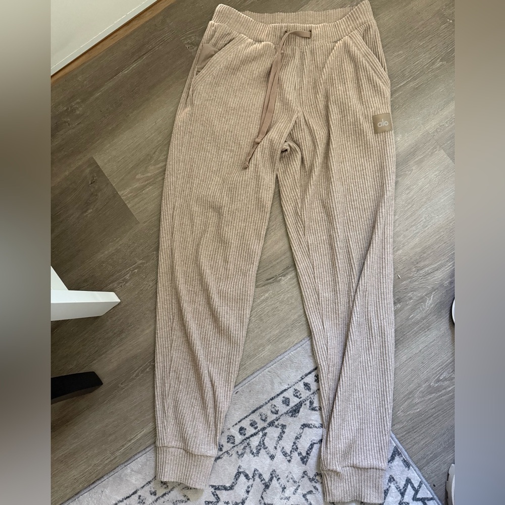 Alo Yoga Sweatpants